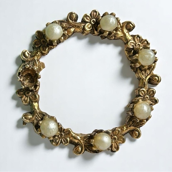 Jewelry - Vintage Signed TACOA Art Nouveau Floral Brooch Pin w/ Faux Pearls Open Circle